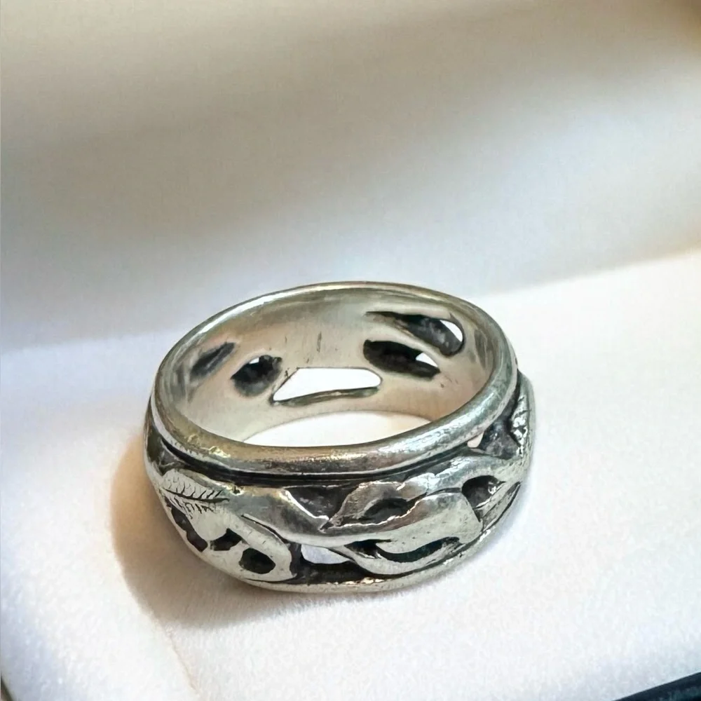 Vintage 90s Abstract Sterling Silver Ring Band (7)
